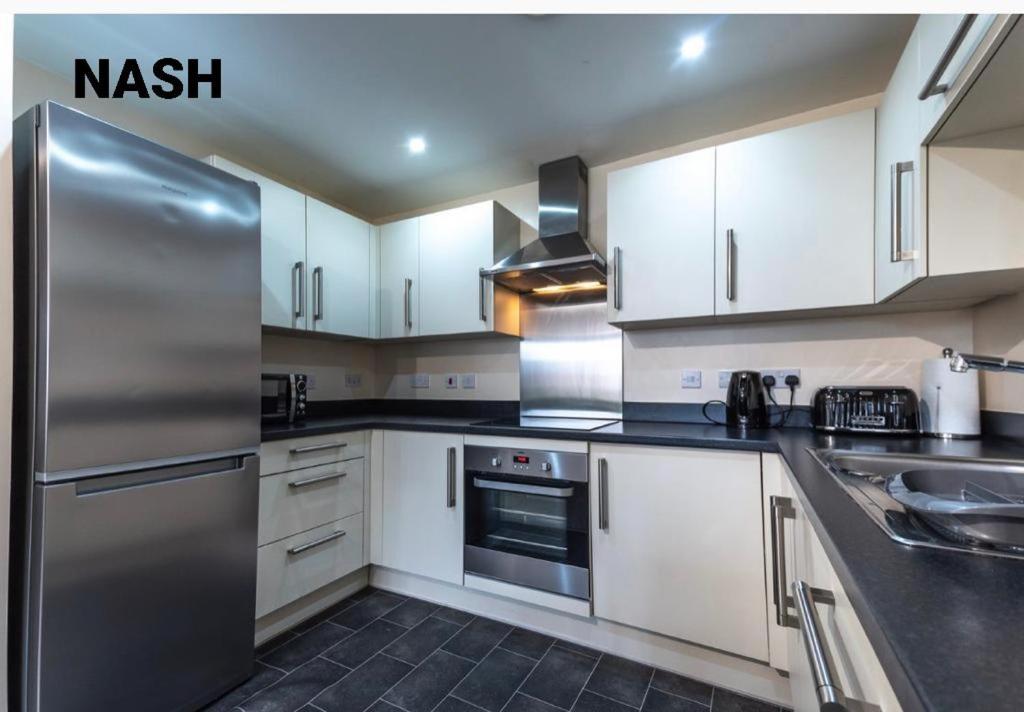 Stylish 2 Bedroom Apartment-Short Term Lets & Serviced Accomodation Reading Extérieur photo
